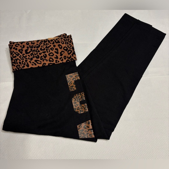 PINK Victoria's Secret Pants - Nwot. PINK by Victoria’s Secret leopard print leggings. Xl